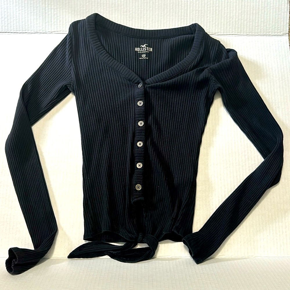 Hollister Women’s Long Sleeve (XS)